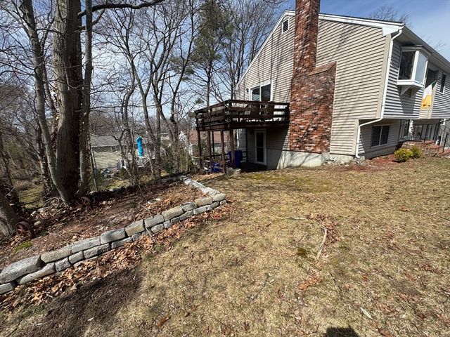 15 Curlew St single, Boston, MA 02132