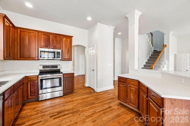 1001 Gainsborough Drive, Matthews, NC 28104