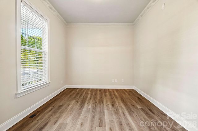 1001 Gainsborough Drive, Matthews, NC 28104