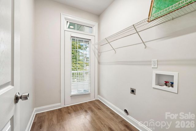 1001 Gainsborough Drive, Matthews, NC 28104