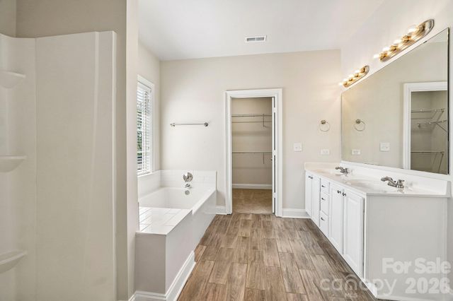 1001 Gainsborough Drive, Matthews, NC 28104