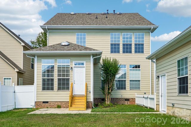 1001 Gainsborough Drive, Matthews, NC 28104