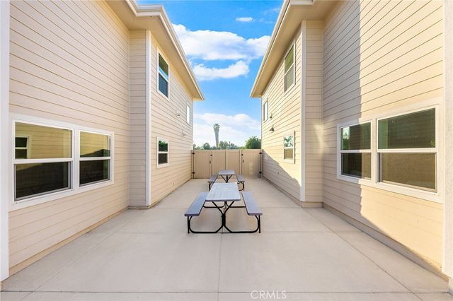640 W Grand Avenue, Pomona, CA 91766