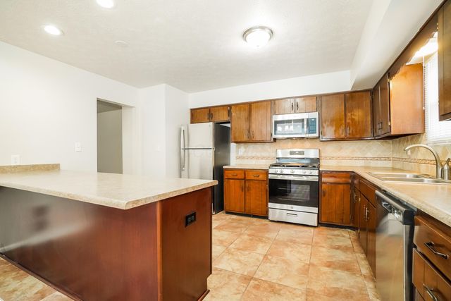 1668 Kildare Place, Columbus, OH 43228