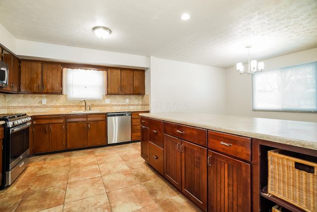 1668 Kildare Place, Columbus, OH 43228