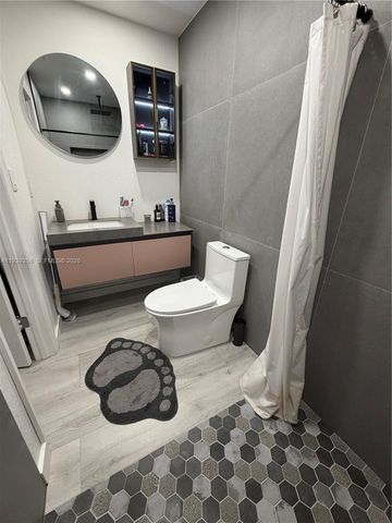 660 SW 30th Ter, Fort Lauderdale, FL 33312