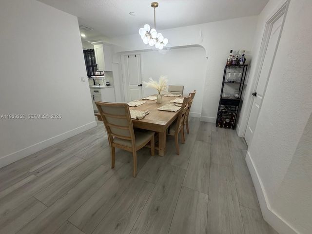 660 SW 30th Ter, Fort Lauderdale, FL 33312