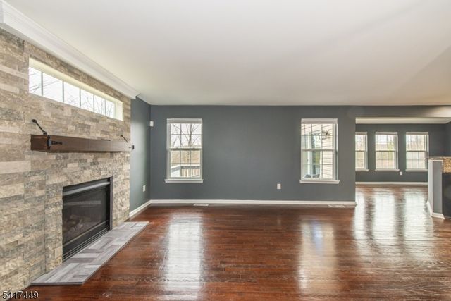 5 Sterling Dr, Wantage Twp., NJ 07461