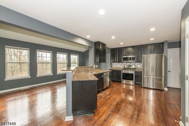 5 Sterling Dr, Wantage Twp., NJ 07461