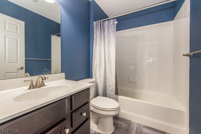 5 Sterling Dr, Wantage Twp., NJ 07461