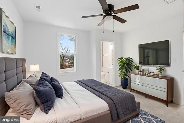 1911 HALETHORPE, Halethorpe, MD 21227