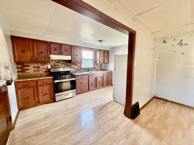 2302 1st Street, Peru, IL 61354