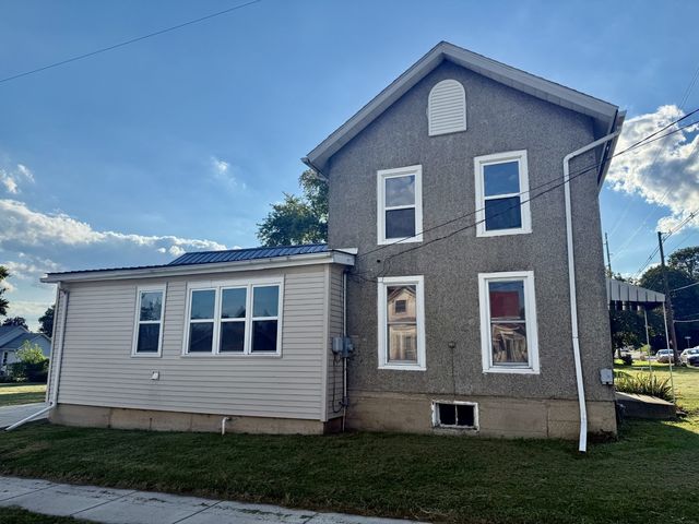 2302 1st Street, Peru, IL 61354