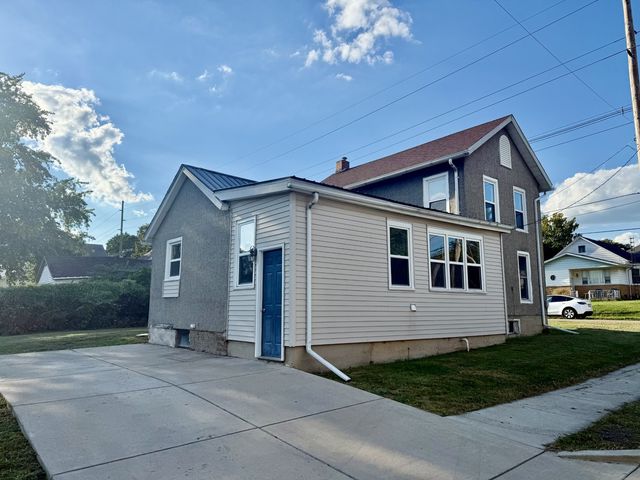 2302 1st Street, Peru, IL 61354