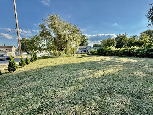 2302 1st Street, Peru, IL 61354