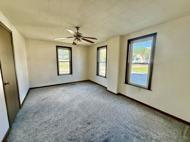 2302 1st Street, Peru, IL 61354