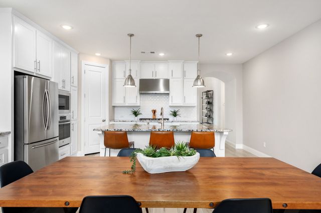 2825 London, The Colony, TX 75056