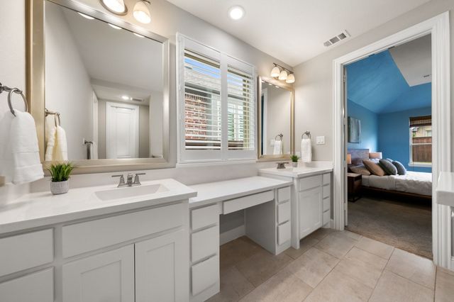 2825 London, The Colony, TX 75056