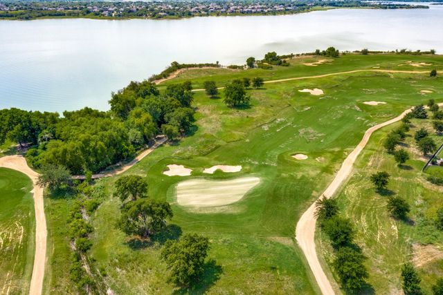 2825 London, The Colony, TX 75056