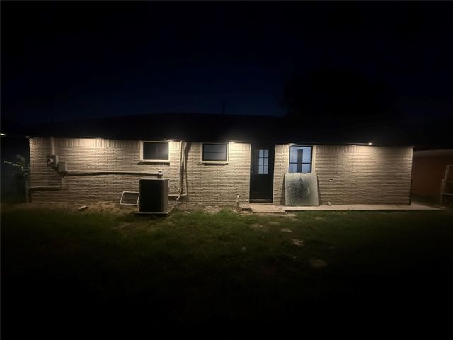 2115 Dewberry Lane, Pasadena, TX 77502
