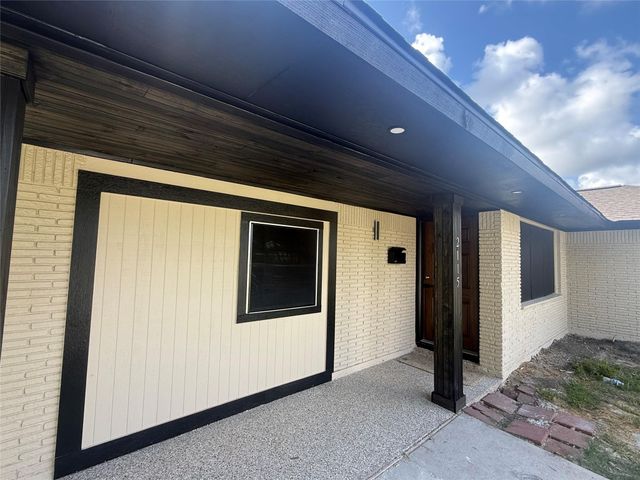 2115 Dewberry Lane, Pasadena, TX 77502