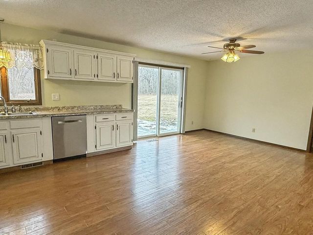 N8751 US HIGHWAY 53, Holmen, WI 54636