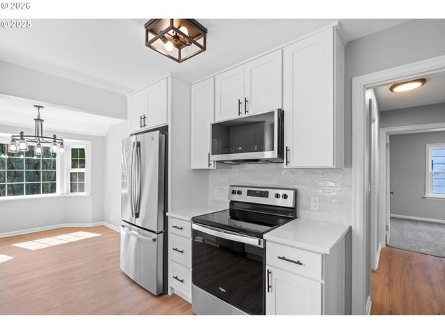 7776 Sw 5TH Ave, Portland, OR 97219