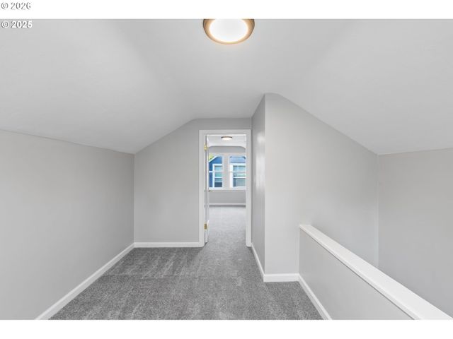 7776 Sw 5TH Ave, Portland, OR 97219