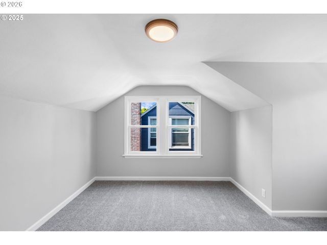 7776 Sw 5TH Ave, Portland, OR 97219