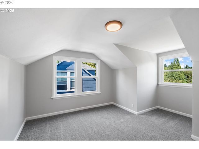 7776 Sw 5TH Ave, Portland, OR 97219