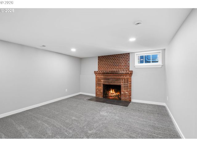 7776 Sw 5TH Ave, Portland, OR 97219