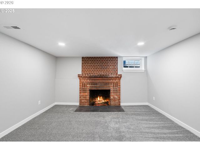 7776 Sw 5TH Ave, Portland, OR 97219