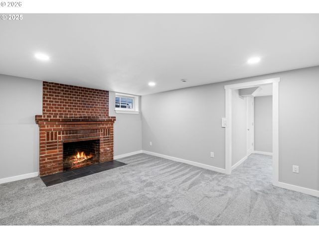 7776 Sw 5TH Ave, Portland, OR 97219