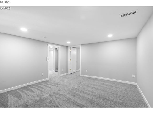 7776 Sw 5TH Ave, Portland, OR 97219