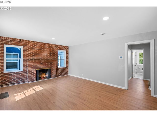 7776 Sw 5TH Ave, Portland, OR 97219