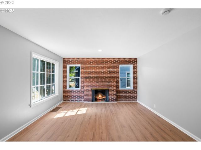 7776 Sw 5TH Ave, Portland, OR 97219