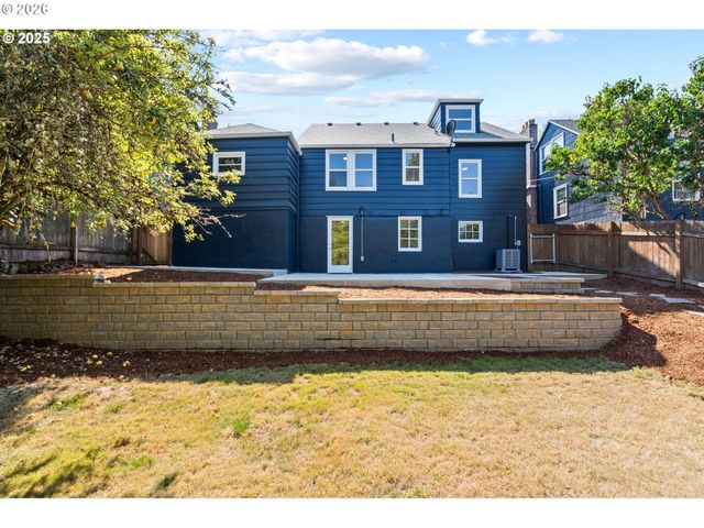 7776 Sw 5TH Ave, Portland, OR 97219