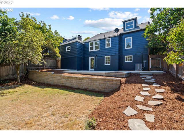 7776 Sw 5TH Ave, Portland, OR 97219