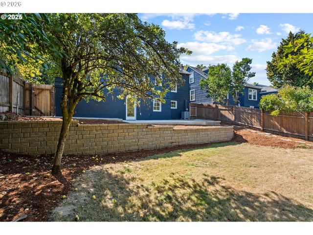 7776 Sw 5TH Ave, Portland, OR 97219