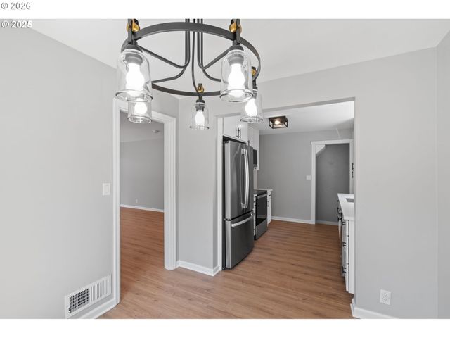 7776 Sw 5TH Ave, Portland, OR 97219