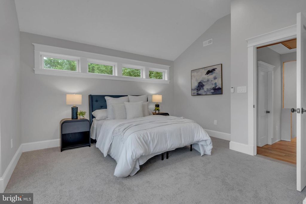 Image 16 of property listing at 2121 ALVIN AVE, Catonsville, MD 21228
