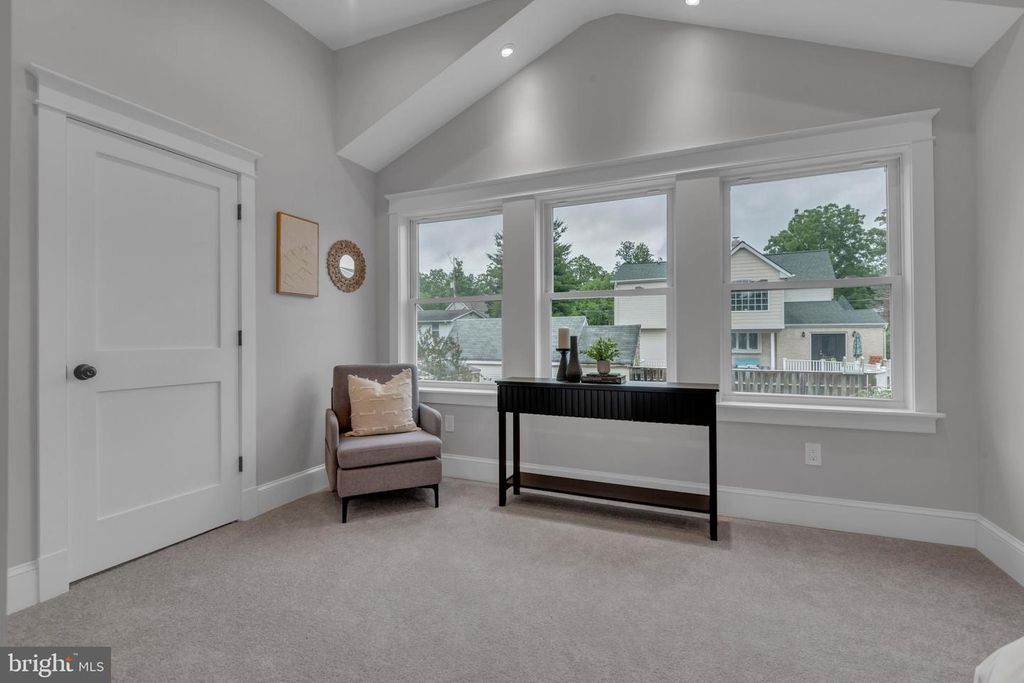 Image 17 of property listing at 2121 ALVIN AVE, Catonsville, MD 21228