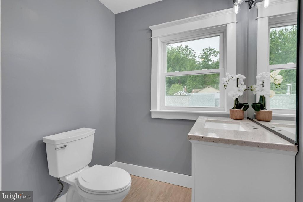 Image 19 of property listing at 2121 ALVIN AVE, Catonsville, MD 21228