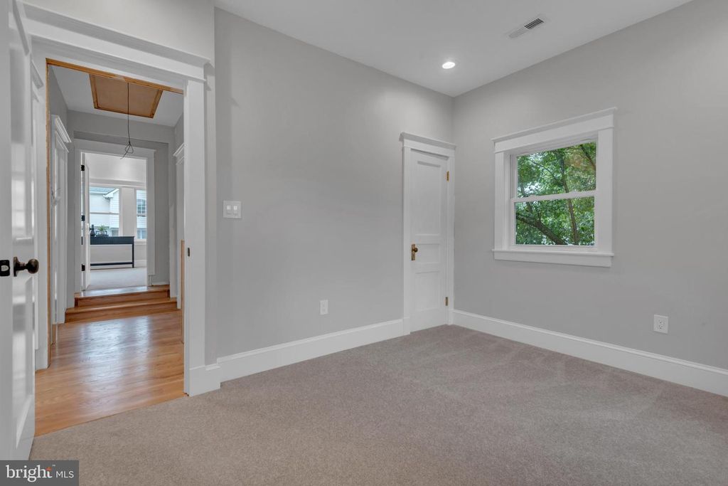 Image 22 of property listing at 2121 ALVIN AVE, Catonsville, MD 21228