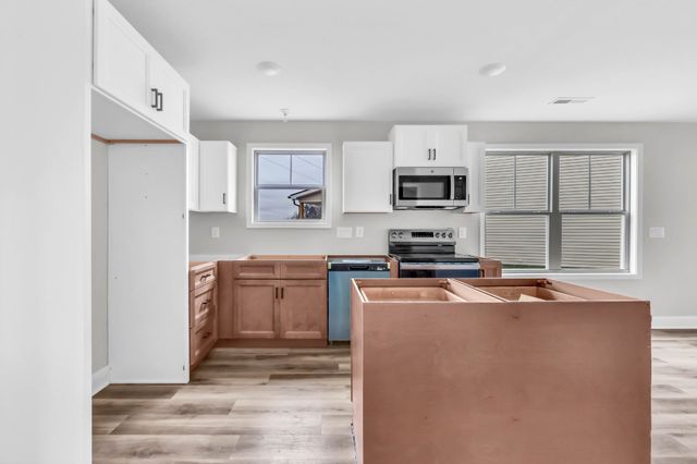 195 Quarry View Ct, Clarksville, TN 37043