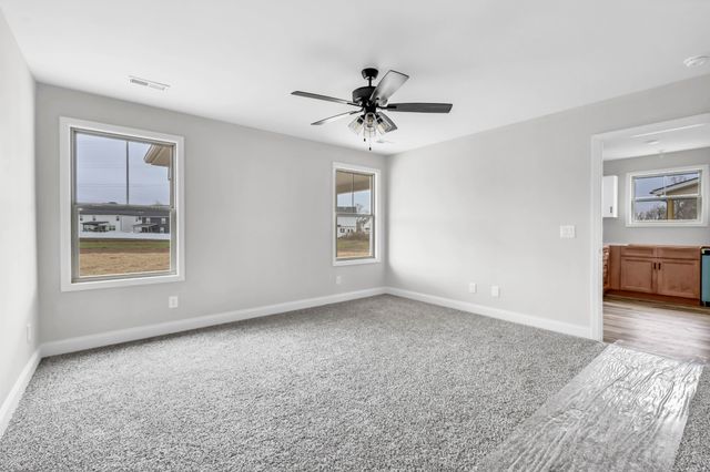 195 Quarry View Ct, Clarksville, TN 37043