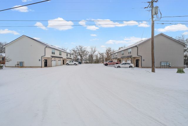 405 Shelby St H, Clarksville, TN 37042