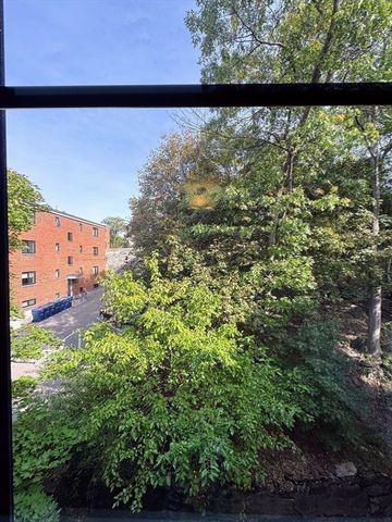 65 Strathmore Rd 49, Boston, MA 02135