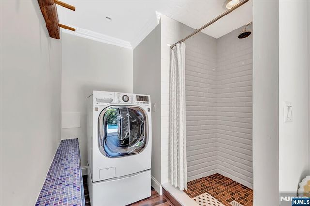 65 S Mountain Avenue, Montclair, NJ 07042