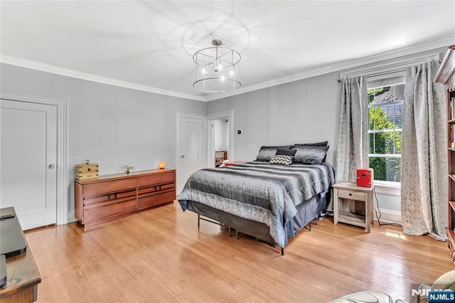 65 S Mountain Avenue, Montclair, NJ 07042